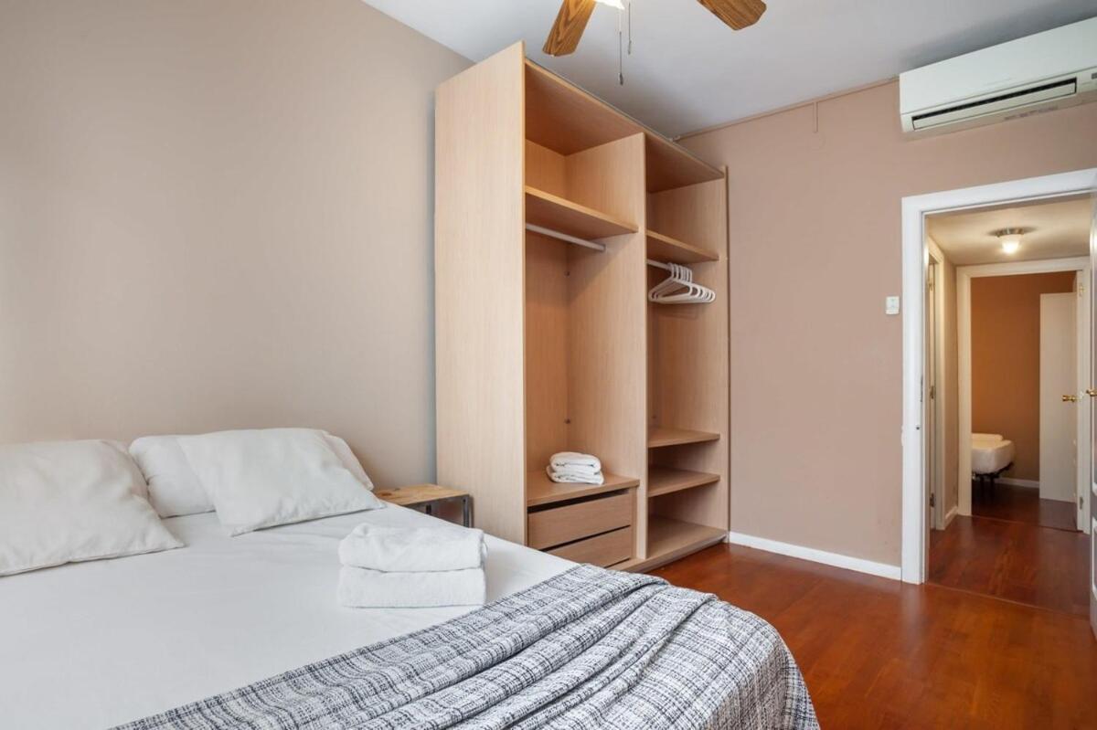 Next To Sagrada Familia 4-Bedroom Apartment Βαρκελώνη Εξωτερικό φωτογραφία