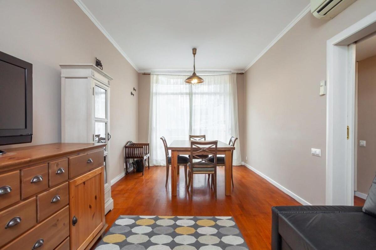 Next To Sagrada Familia 4-Bedroom Apartment Βαρκελώνη Εξωτερικό φωτογραφία