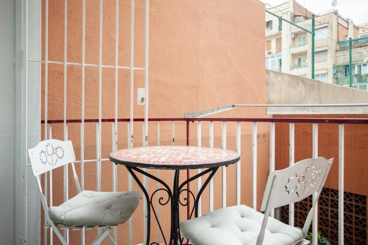 Next To Sagrada Familia 4-Bedroom Apartment Βαρκελώνη Εξωτερικό φωτογραφία