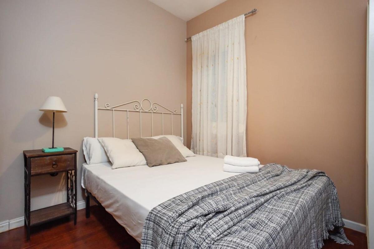 Next To Sagrada Familia 4-Bedroom Apartment Βαρκελώνη Εξωτερικό φωτογραφία