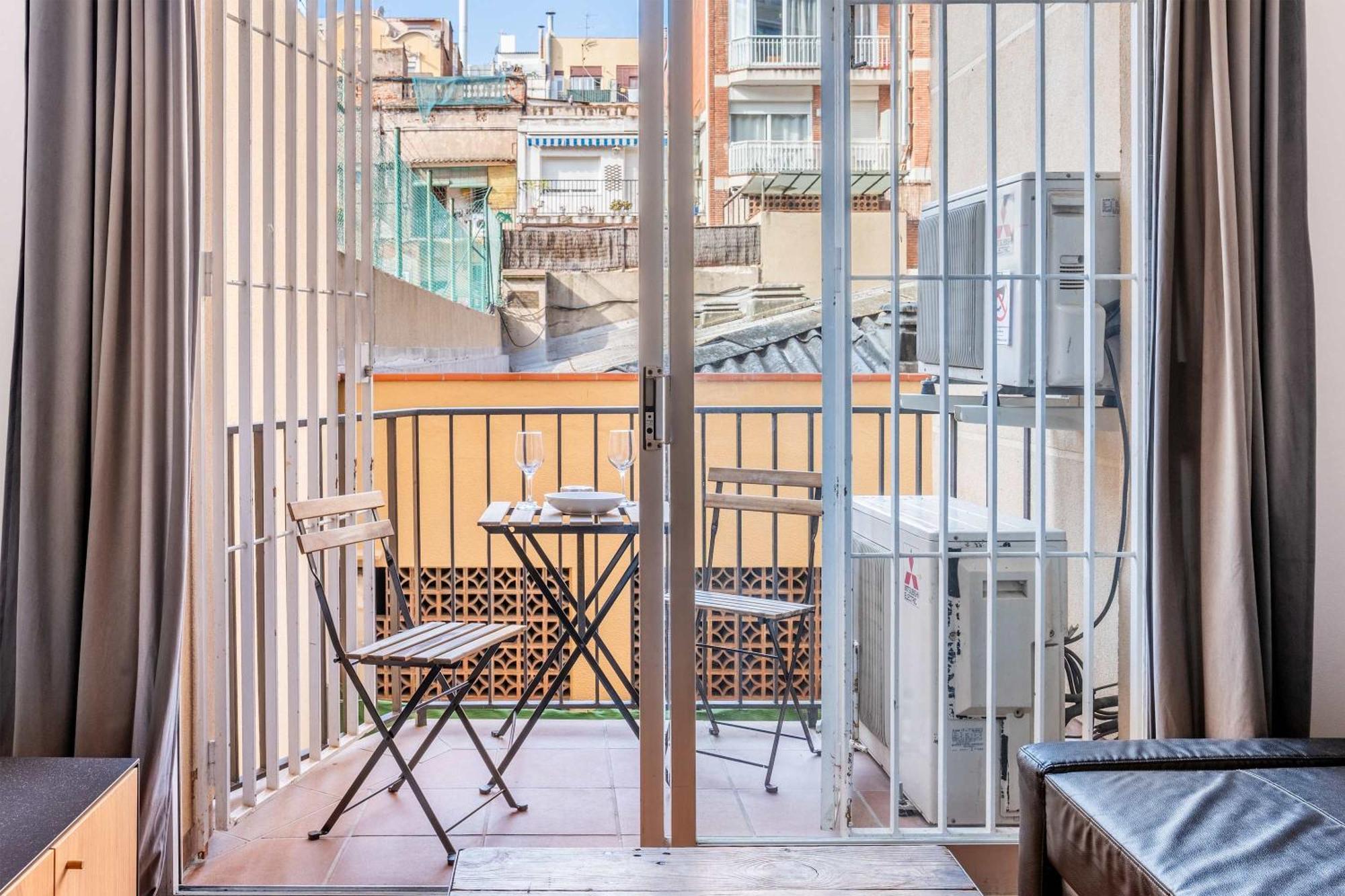 Next To Sagrada Familia 4-Bedroom Apartment Βαρκελώνη Εξωτερικό φωτογραφία