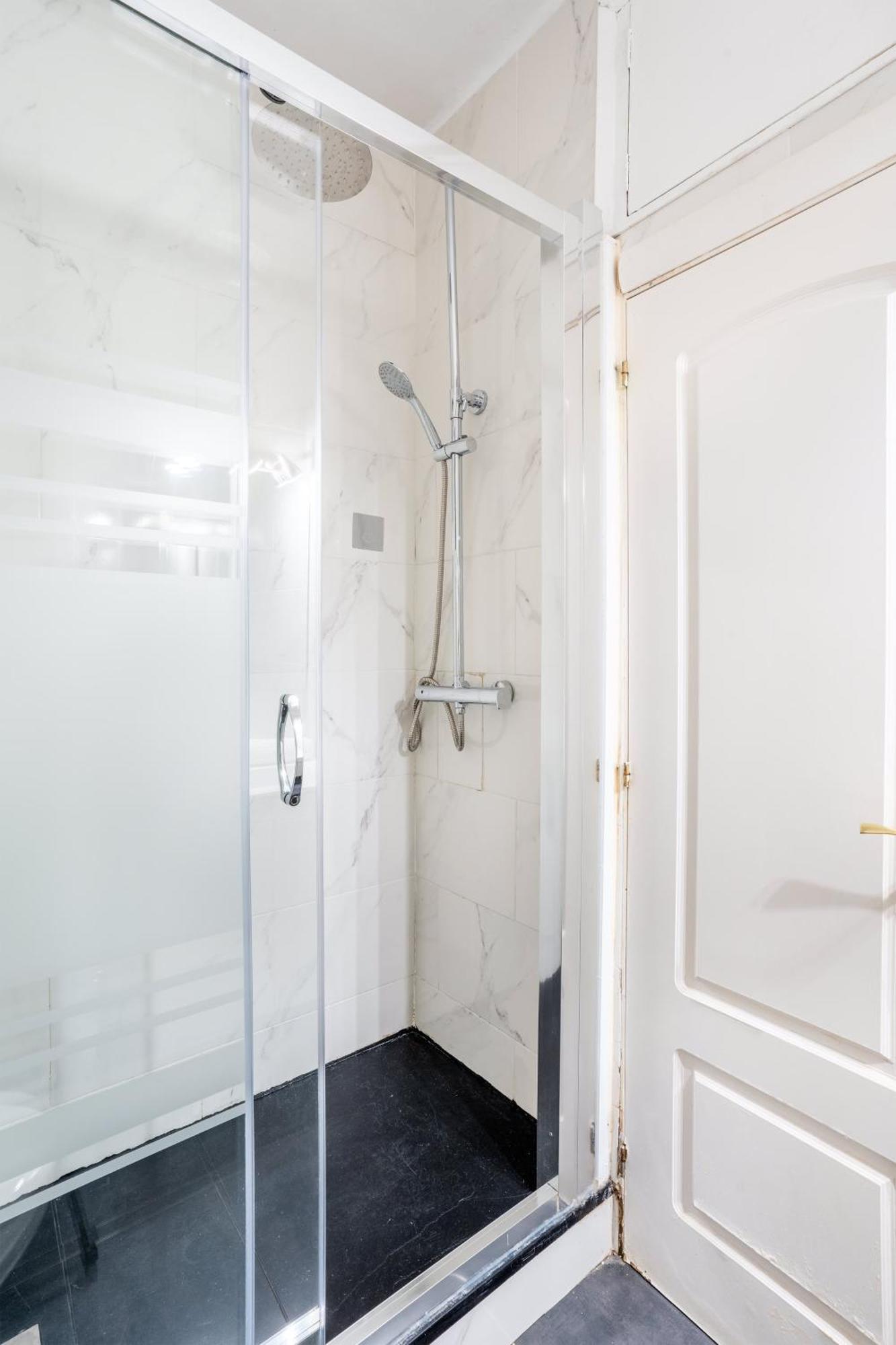 Next To Sagrada Familia 4-Bedroom Apartment Βαρκελώνη Εξωτερικό φωτογραφία