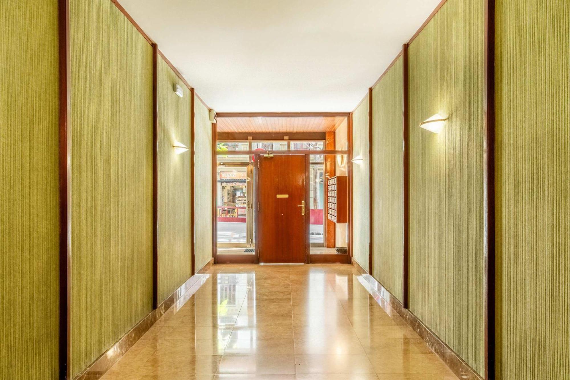 Next To Sagrada Familia 4-Bedroom Apartment Βαρκελώνη Εξωτερικό φωτογραφία