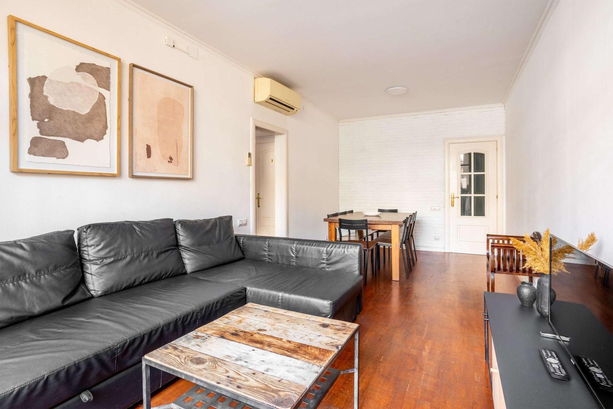 Next To Sagrada Familia 4-Bedroom Apartment Βαρκελώνη Εξωτερικό φωτογραφία